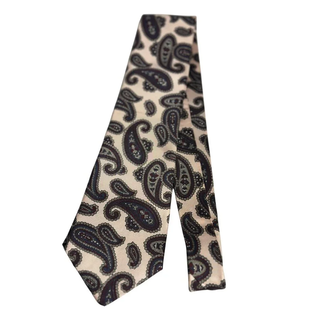 VTG Potomac Collection Paisley Silk Tie White Blue‎ USA Made Classic Neckwear